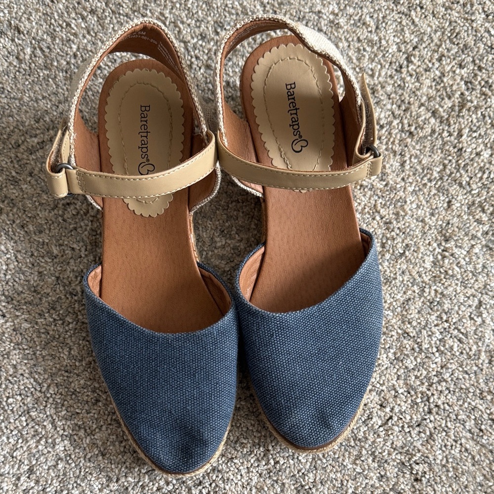 BareTraps Blue Canvas Toe Sandals with Tan Ankle Strap